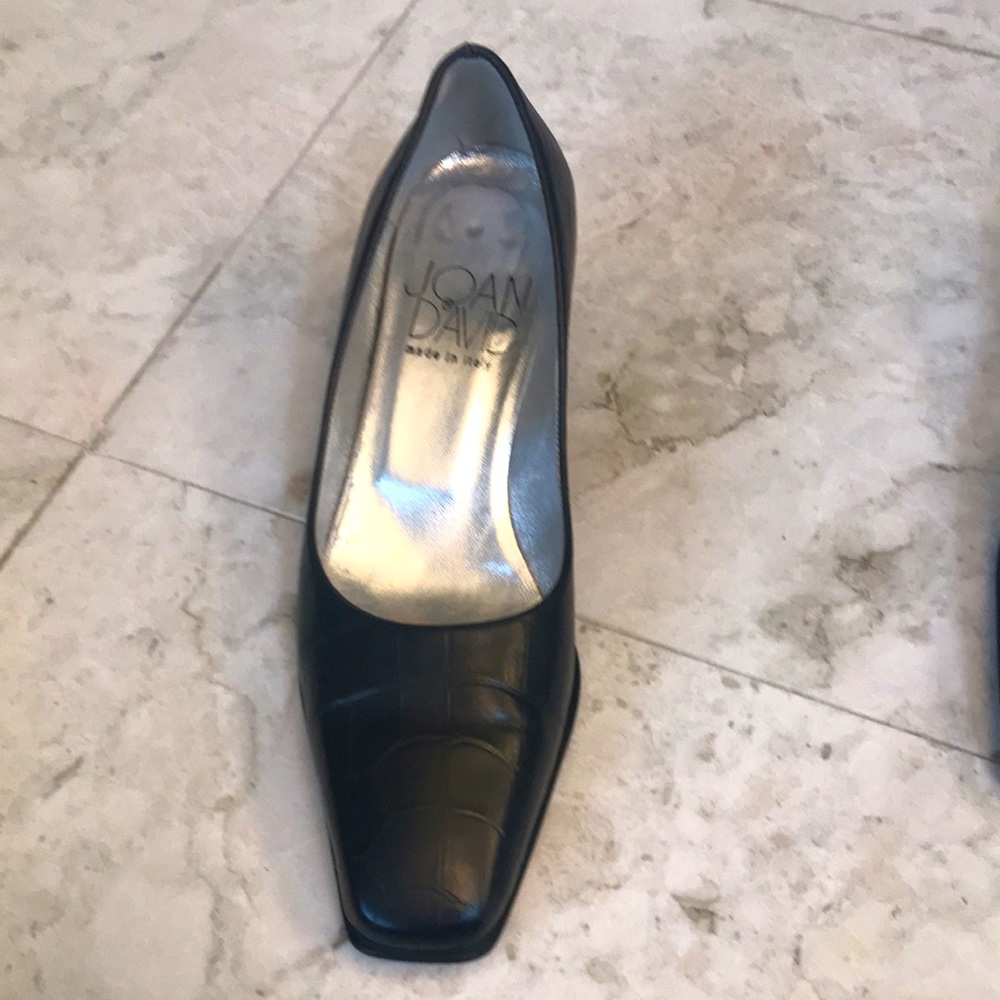 Vintage Mid-1990s Joan & David Black Heels Size 6. - Picture 8 of 10